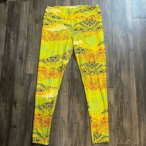 LuLaRoe Tall and Curvy Leggings